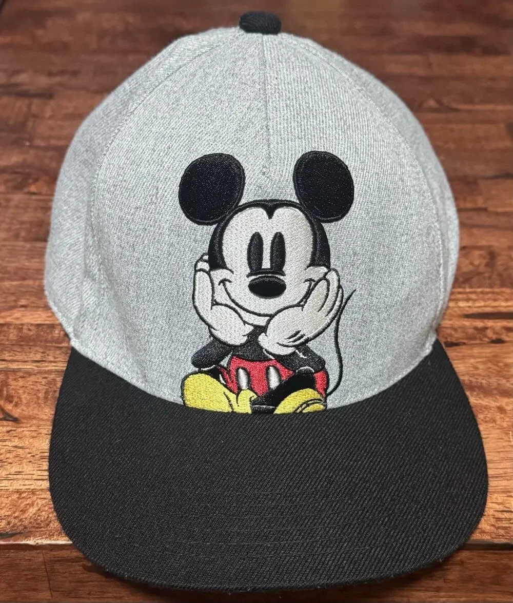 Disney Mickey Mouse baseball cap gray & Black Adult Size